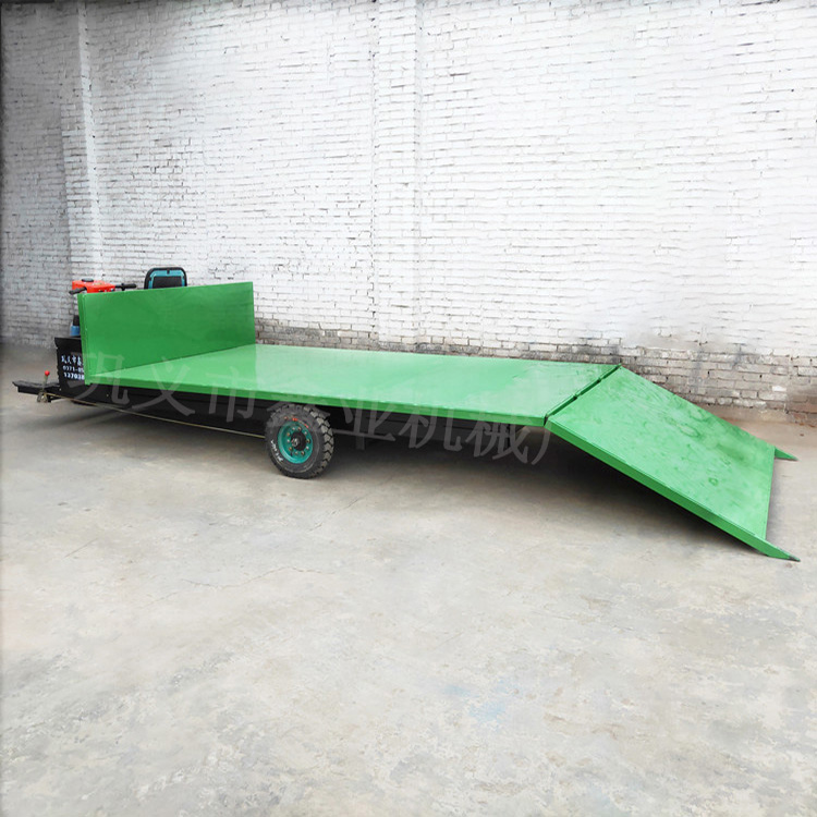 側(cè)板低工作面電動平板車 搬運輕松方便 側(cè)板低工作面電動平板車 搬運輕松方便